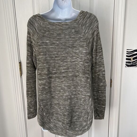 Sweater - Picture 3 of 5